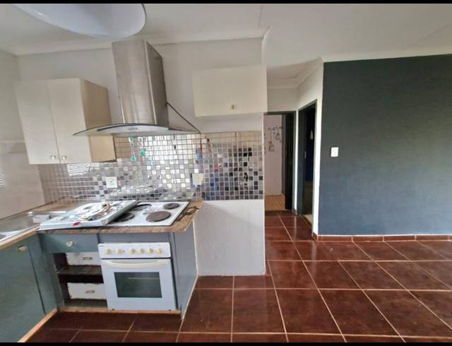 2 BEDROOM TOWNHOUSE FOR SALE IN ANNLIN